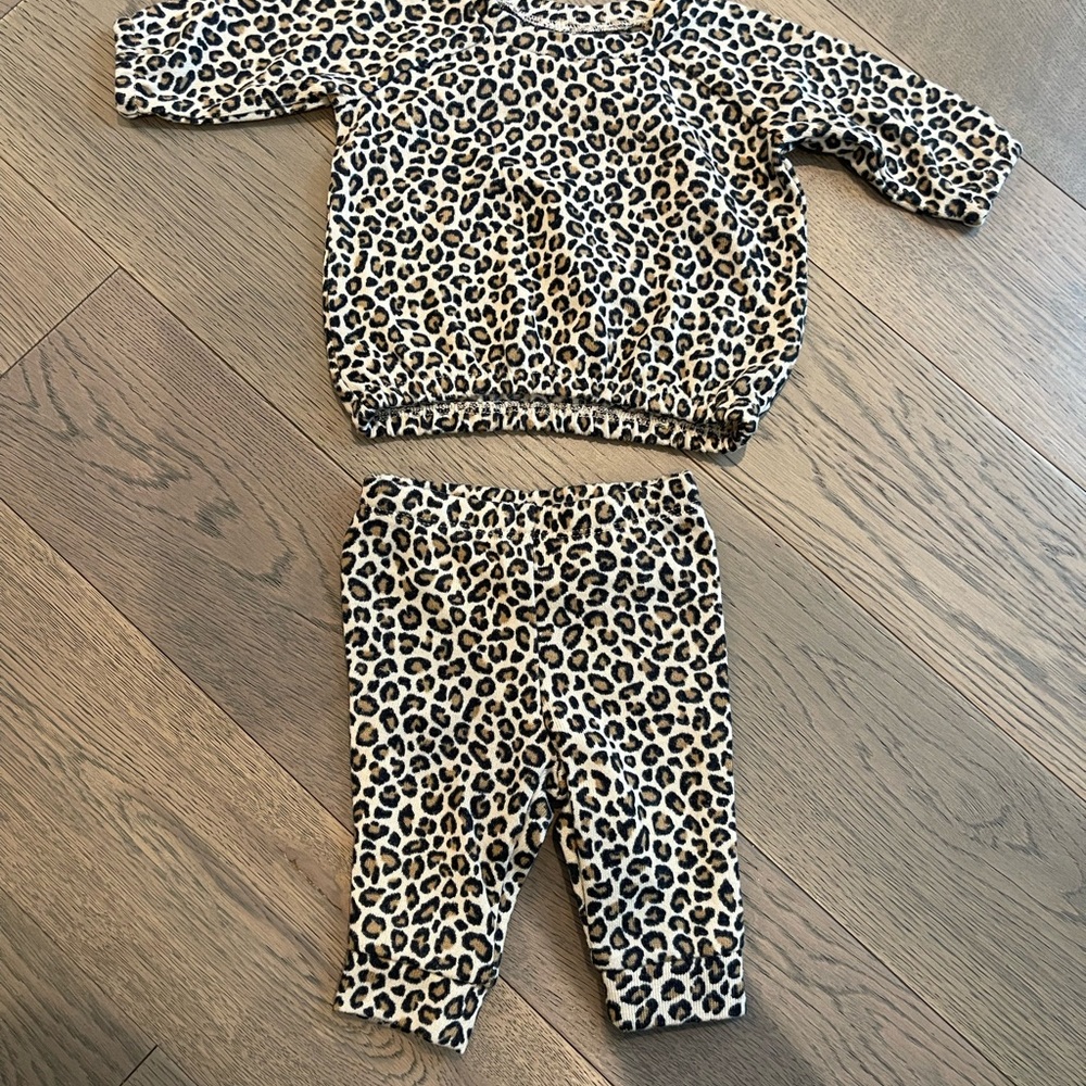Old Navy plush leopard set